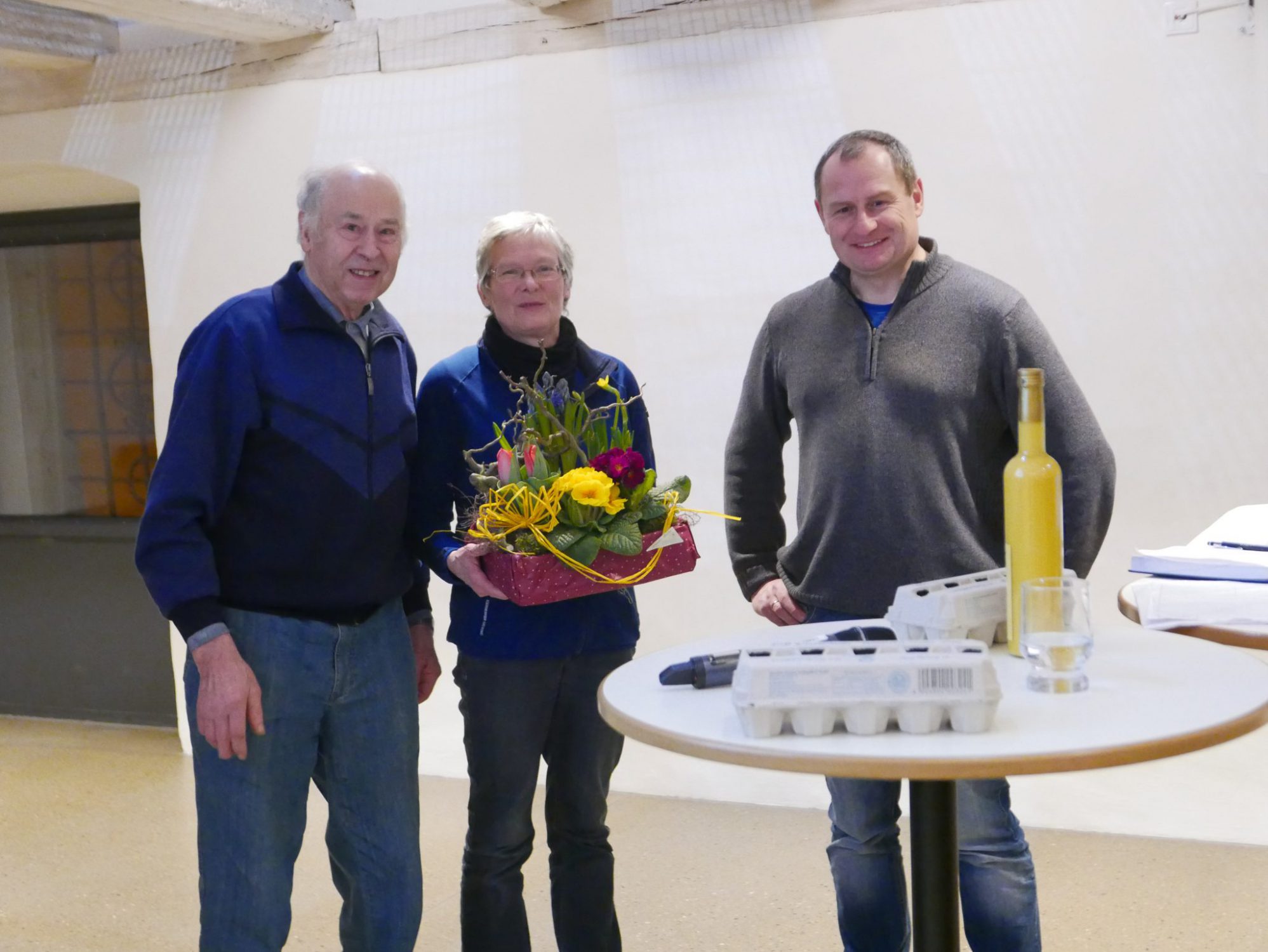 v.l.n.r. 1. Vorstand Imkerverein Schlüsselfeld Kilian Wächtler, 2. Vorstand Ruth Finster und Vortragender Gerhard Müller-Engler