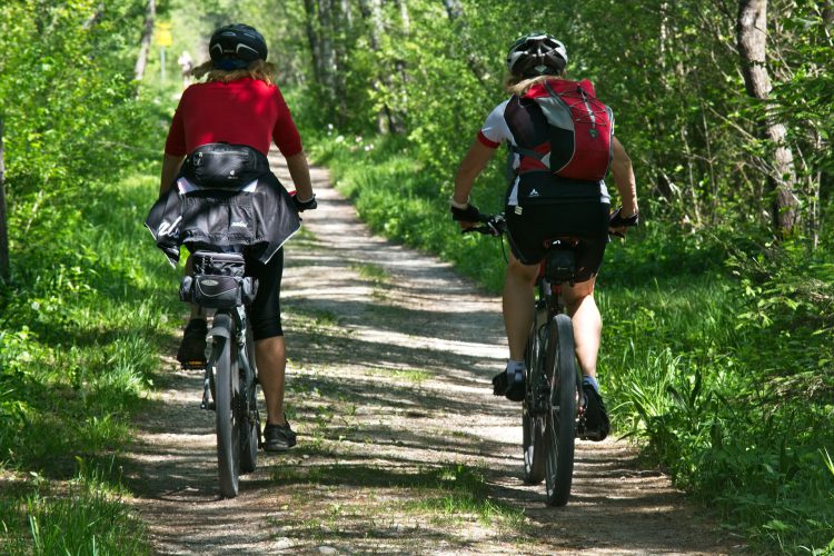 Radfahrer Auf Schotterpiste