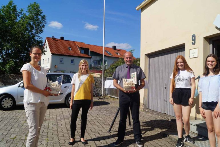 Kleine Geschenke Für Die Unterstützung Der Bücherei Aschbach