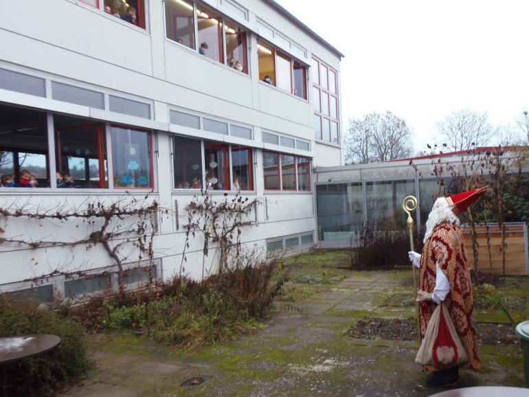 Der Nikolaus Besuchte Die Drei-Franken-Grundschule In Geiselwind 2020