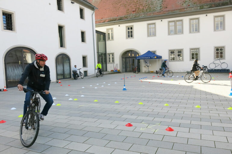 Erstes ADAC Fahrrad Fahrsicherheitstraining In Schlüsselfeld