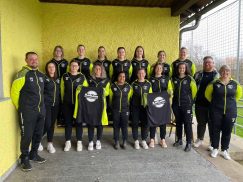 Die Schleiferei Sturm unterstützt die Damenmannschaft des FC Thüngfeld
