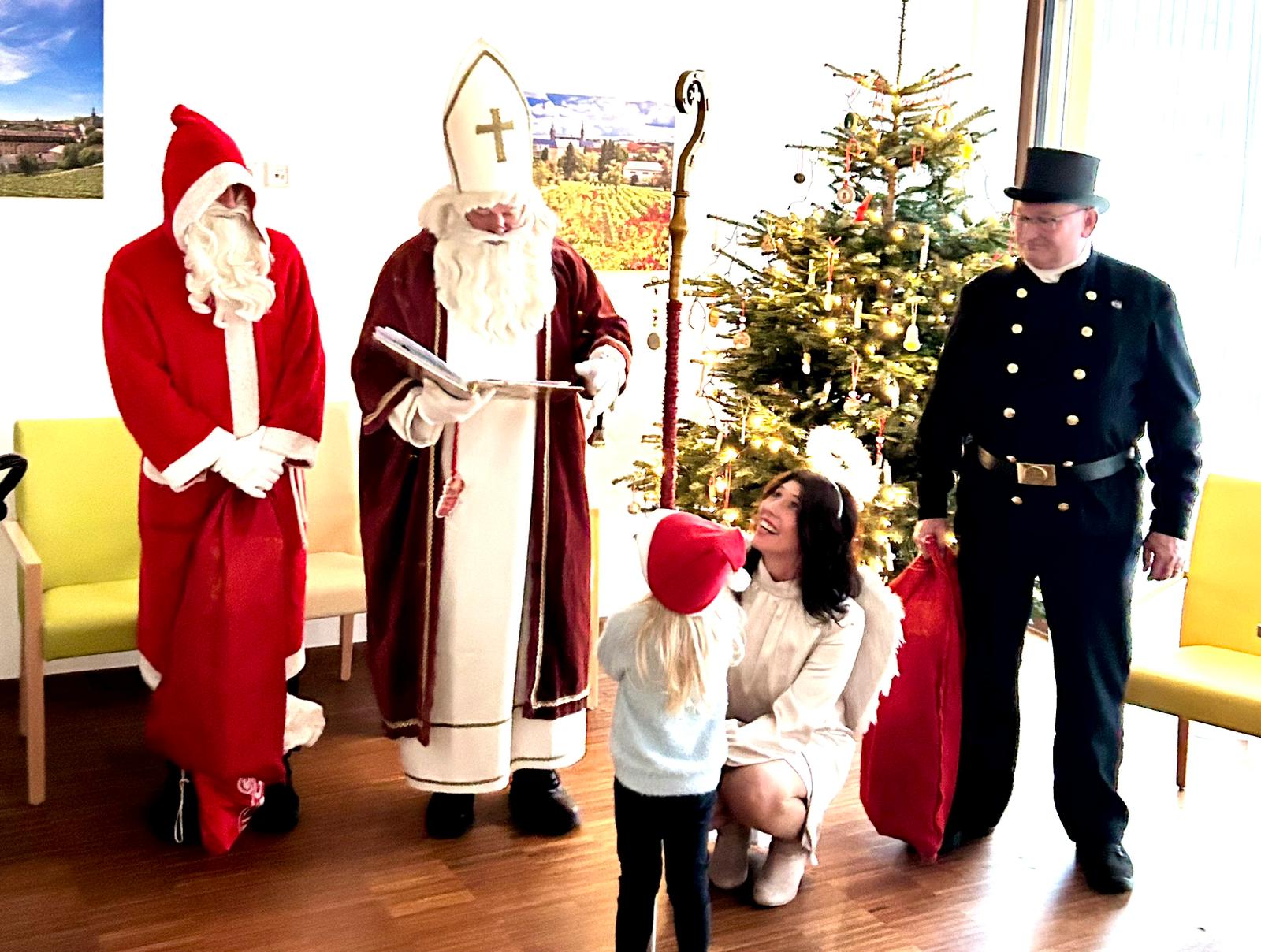 Weihnachtsfeier im Kinderhospiz (c) privat